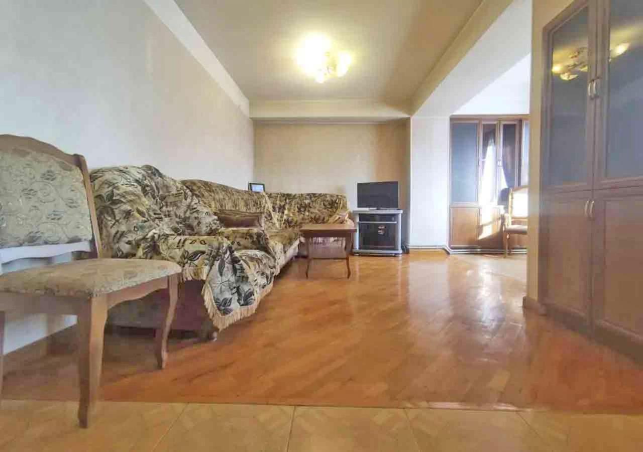 3 Room Apartment In Small Center Of エレバン エクステリア 写真